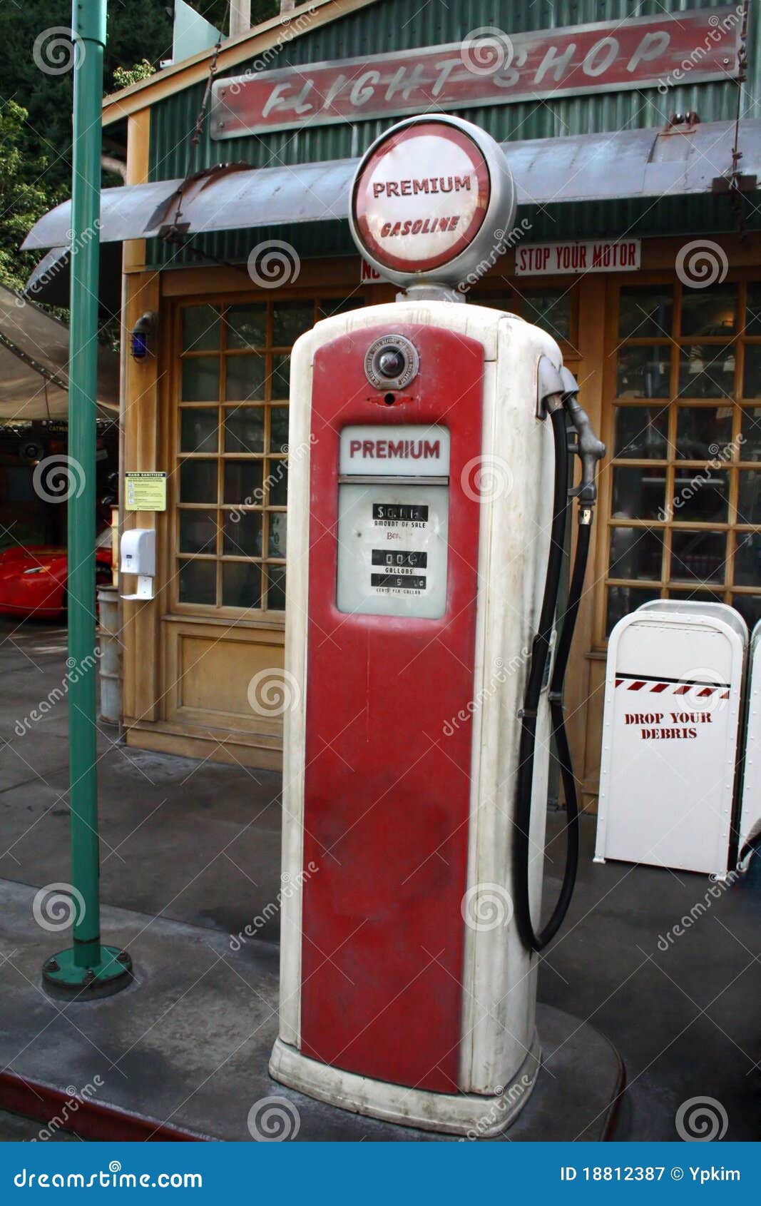 Swedish Gas Pump Girls [1980]