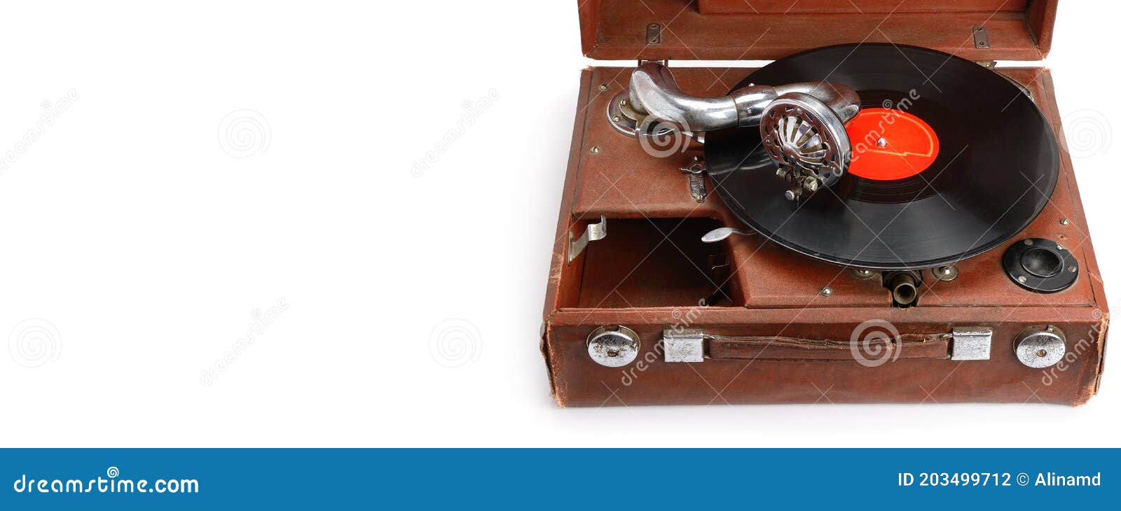 Free Photo  Vintage gramophone with wooden box