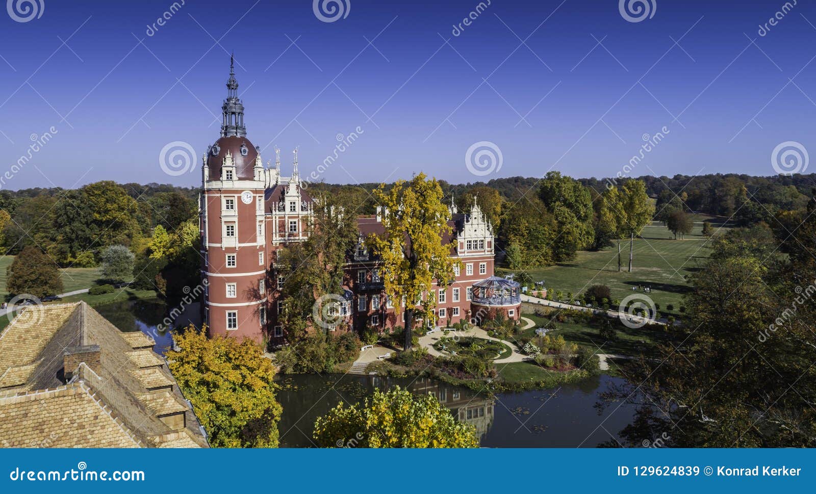 A Beautiful Castle And Gardens Furst Puckler Park In Bad Muskau