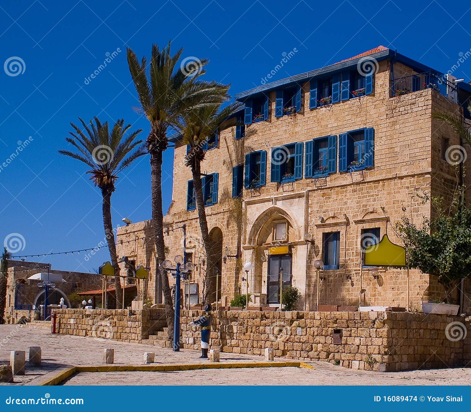 Old house in Jaffa stock photo. Image of winbows, cityscape 16089474