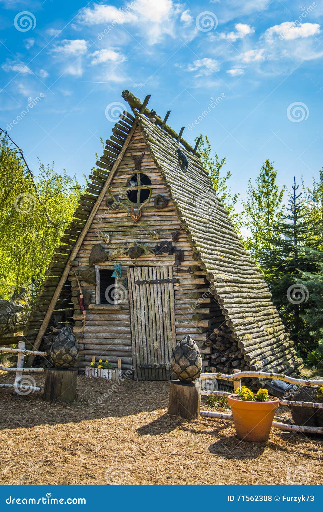 Old hunting hut stock photo. Image of outdoor, hunting 71562308