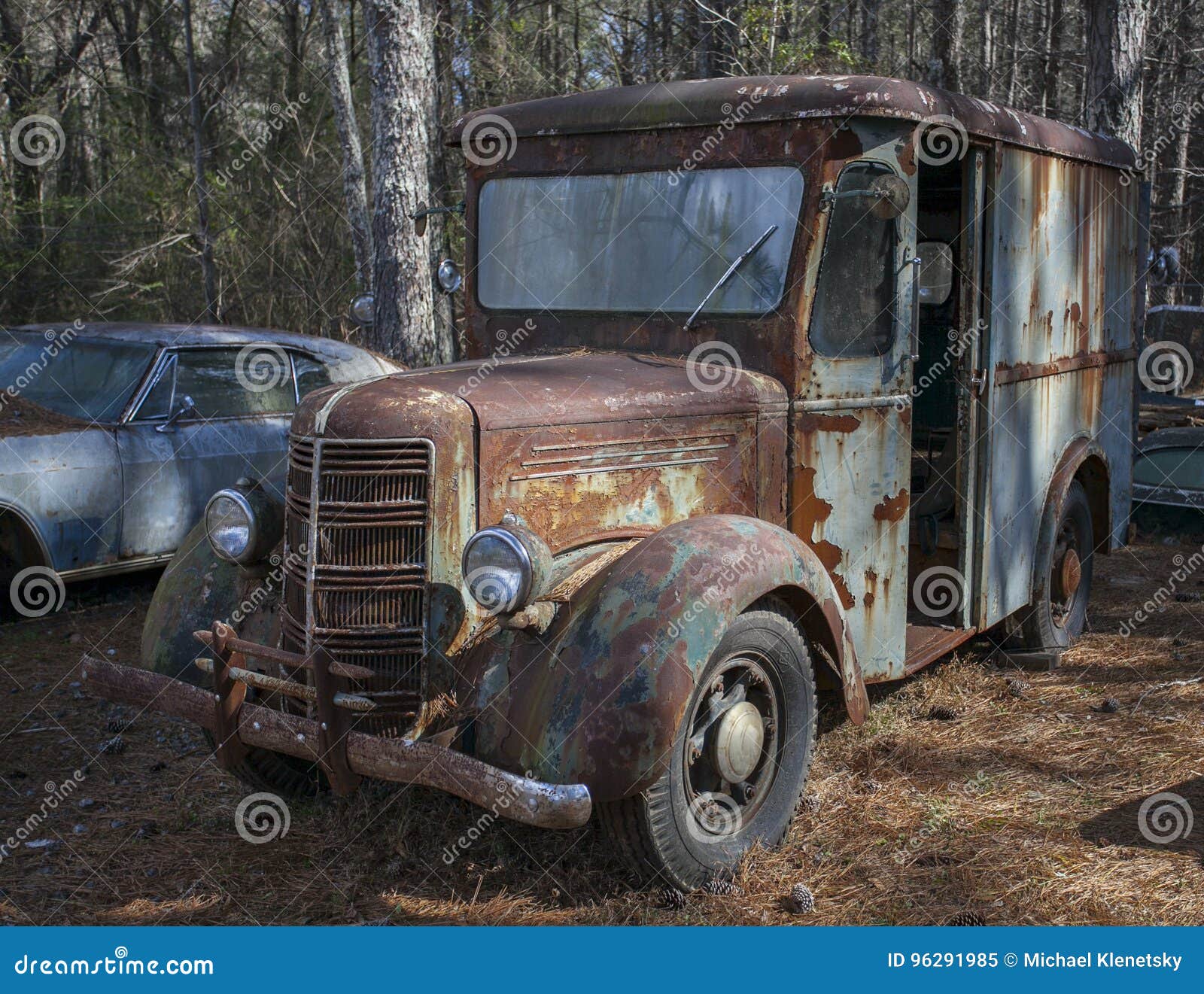 Old Jalopy stock image. Image of junk, yard, trees, retro 96291985