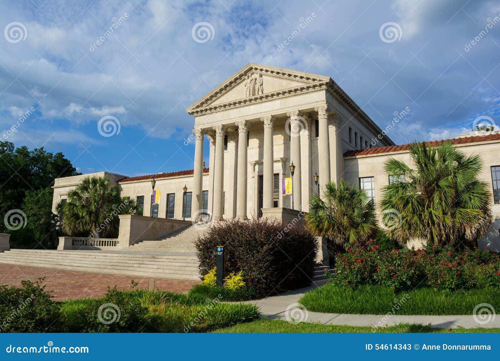 Old Law Building at LSU editorial stock photo. Image of education - 54614343