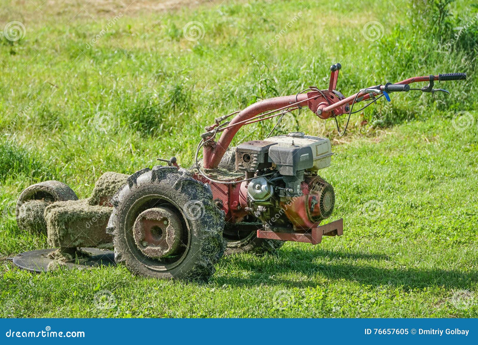 Fashioned Lawnmower Stock Photos - Free & Royalty-Free Stock Photos from  Dreamstime
