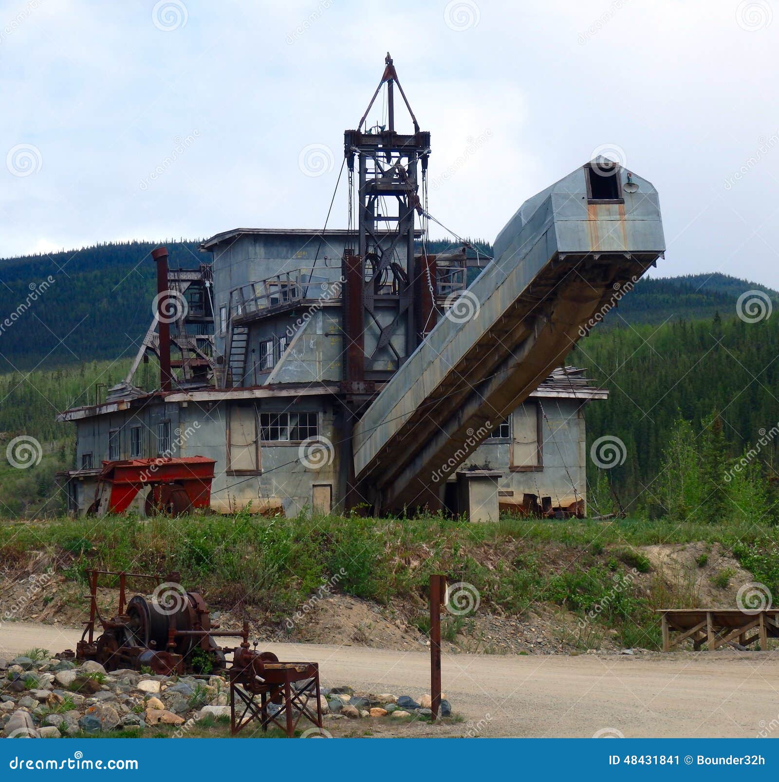old machinery from goldrush days in the yukon territories