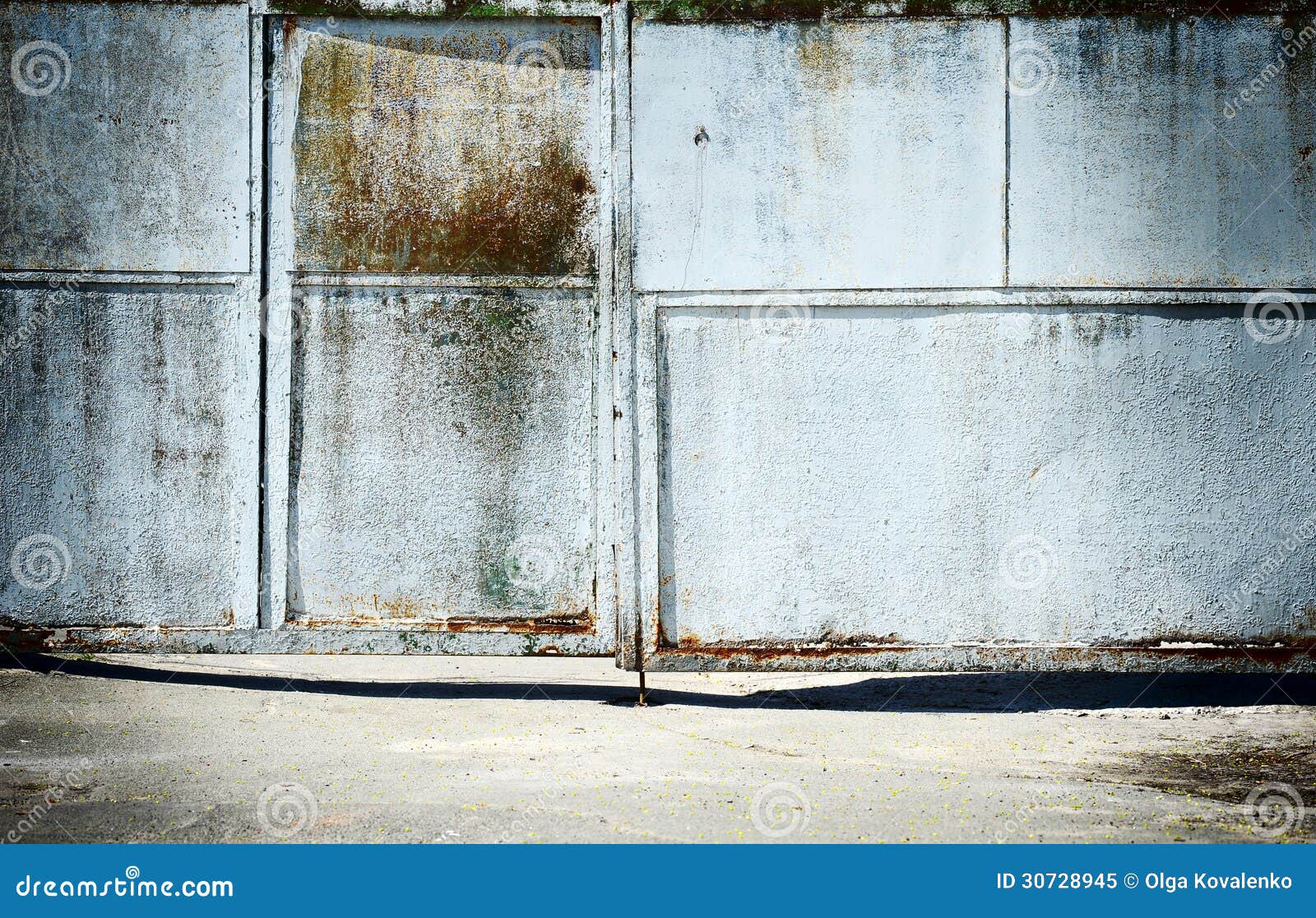 Old painted metal fence stock image. Image of grunge 30728945