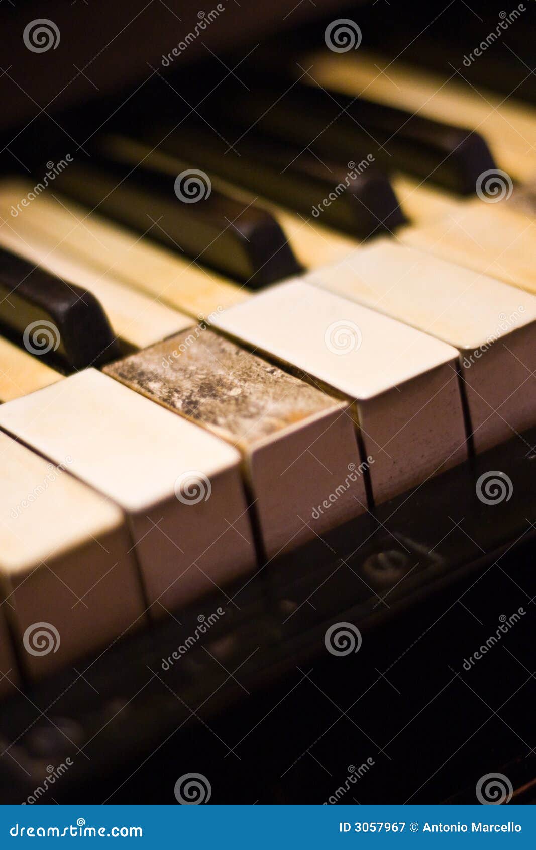 Old Piano keys stock image. Image of scale, arrangement - 3057967