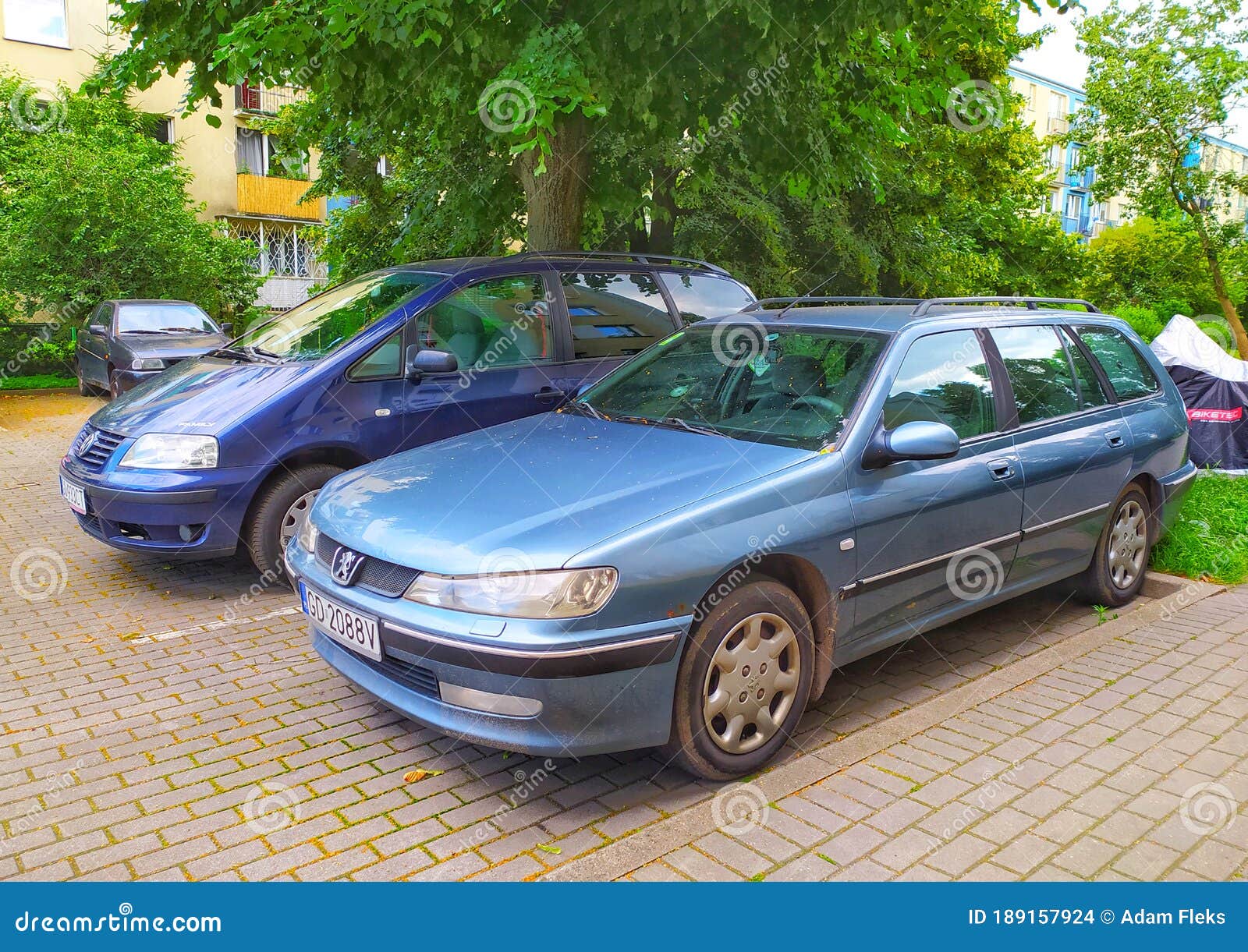 Spotted In China: Peugeot 406 Sedan In Blue