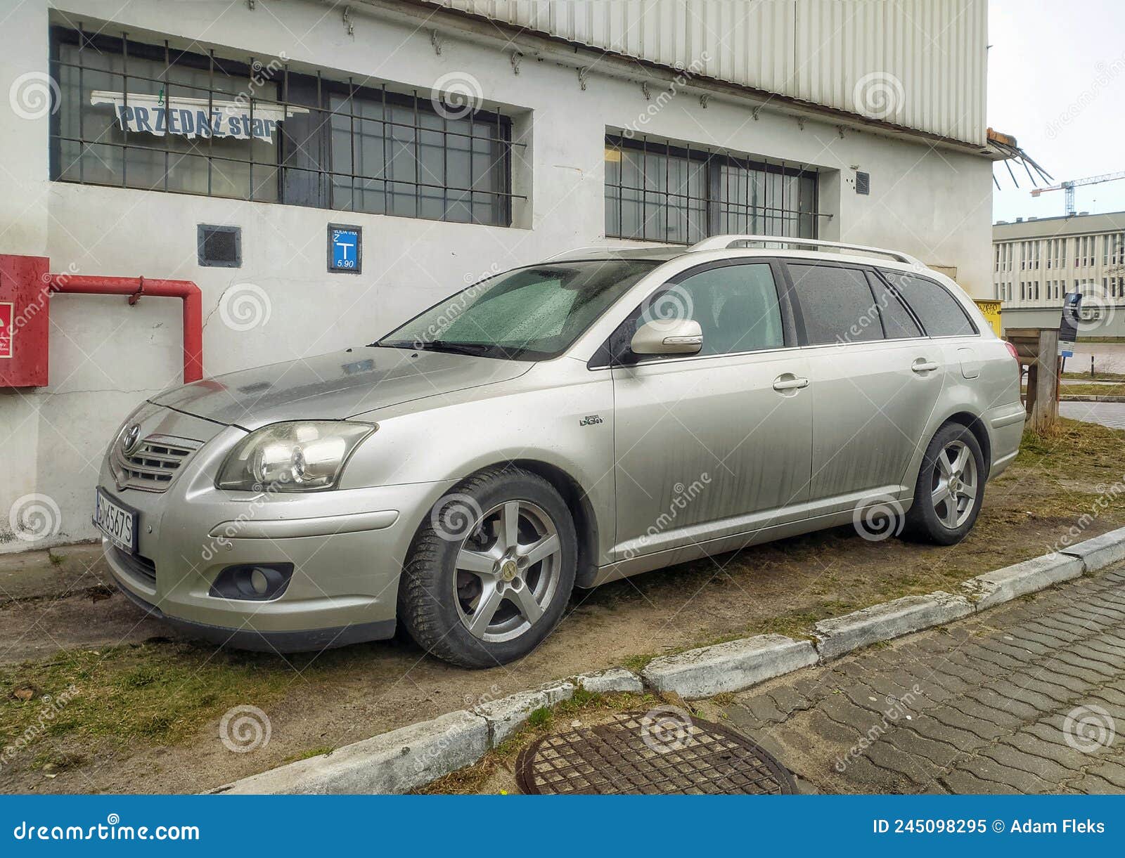Old Popular Metal Grey Big Hatchback Car Toyota Avensis Parked Editorial  Image - Image of automobile, attraction: 245098295