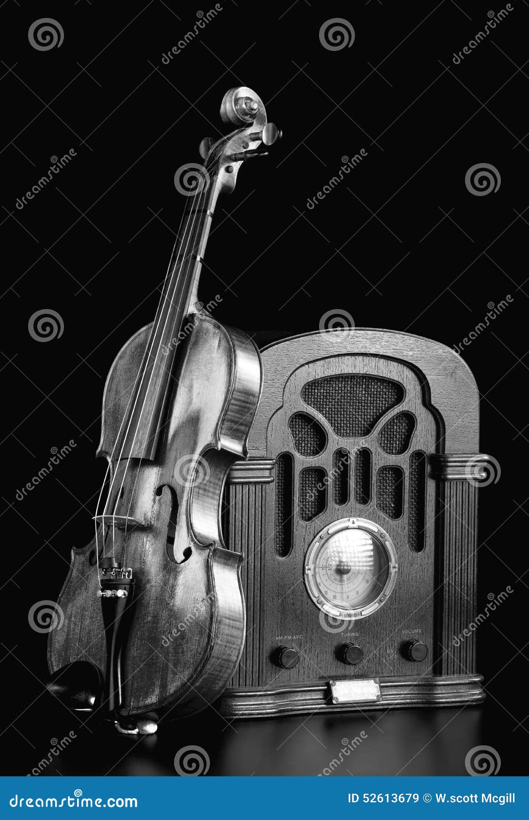 Old Radio and Violin. stock image. Image of curve, musician 52613679