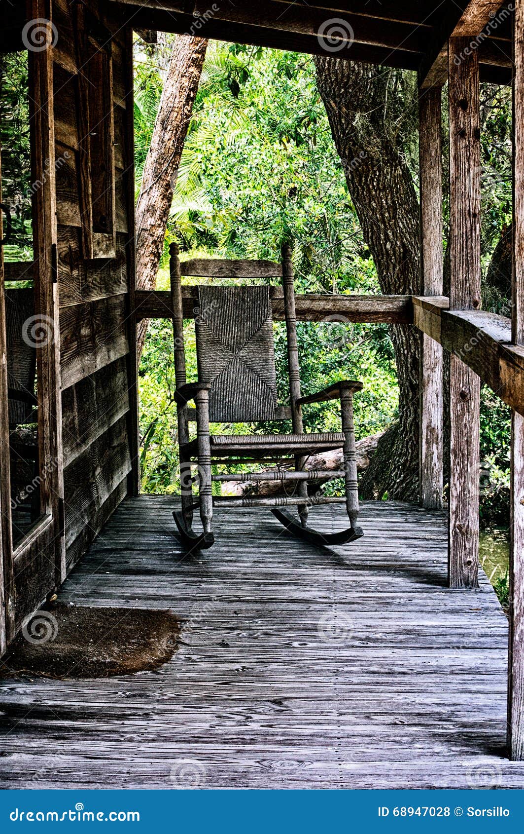 Old Rocking Chair On Porch Of House Stock Photo - Image: 68947028 Royalty-Free Stock Photo - Old Rocking Chair On Porch Of House Stock Photo - Image: 68947028