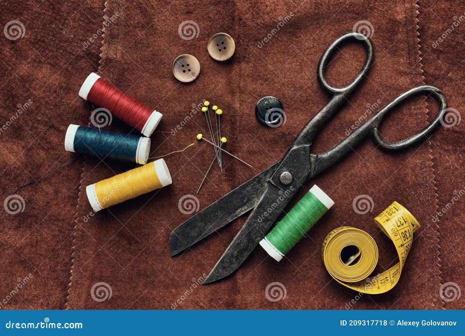 29,800+ Old Scissors Stock Photos, Pictures & Royalty-Free Images
