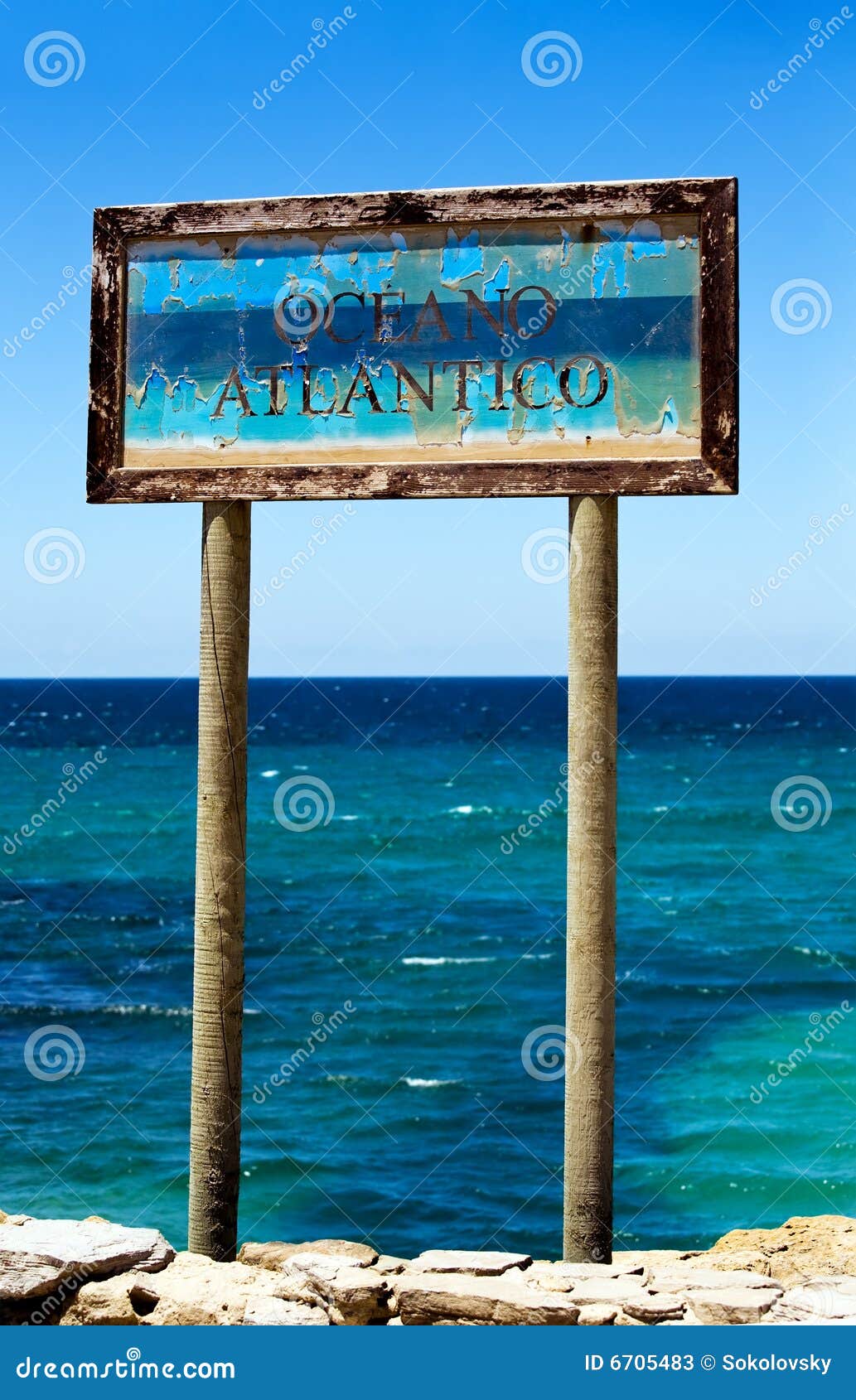 old sign oceano atlantico in tarifa