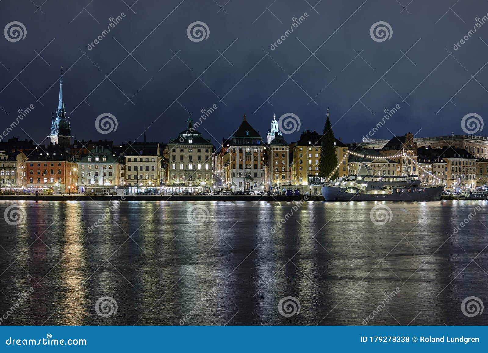 old town in stockholm in the evening