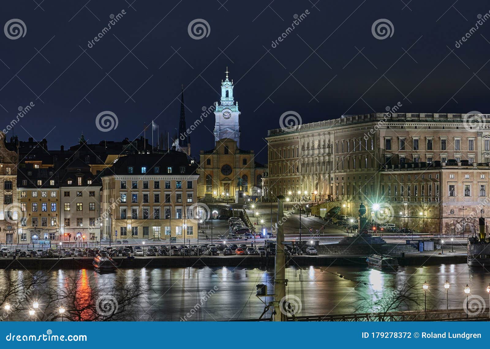 old town in stockholm in the evening