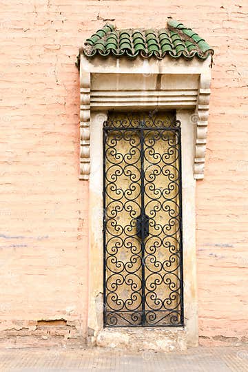 Old Traditional Islamic Door in Moroccan Buildings Stock Photo - Image ...