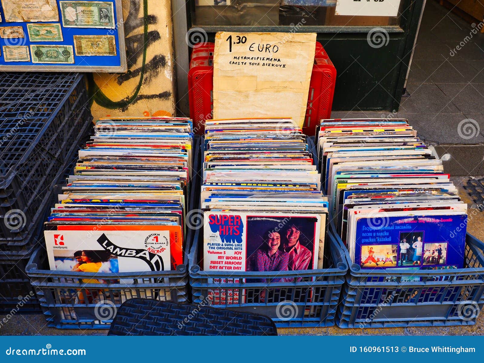 Rijp vernieuwen berouw hebben Old Vinyl LP Records, Athens Flea Market, Greece Editorial Stock Photo -  Image of crates, shop: 160961513