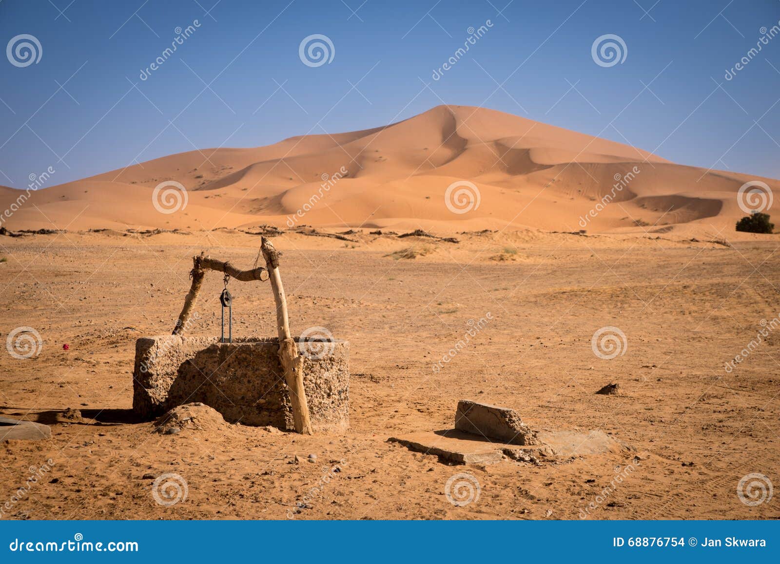 old well, morocco, sahara desert