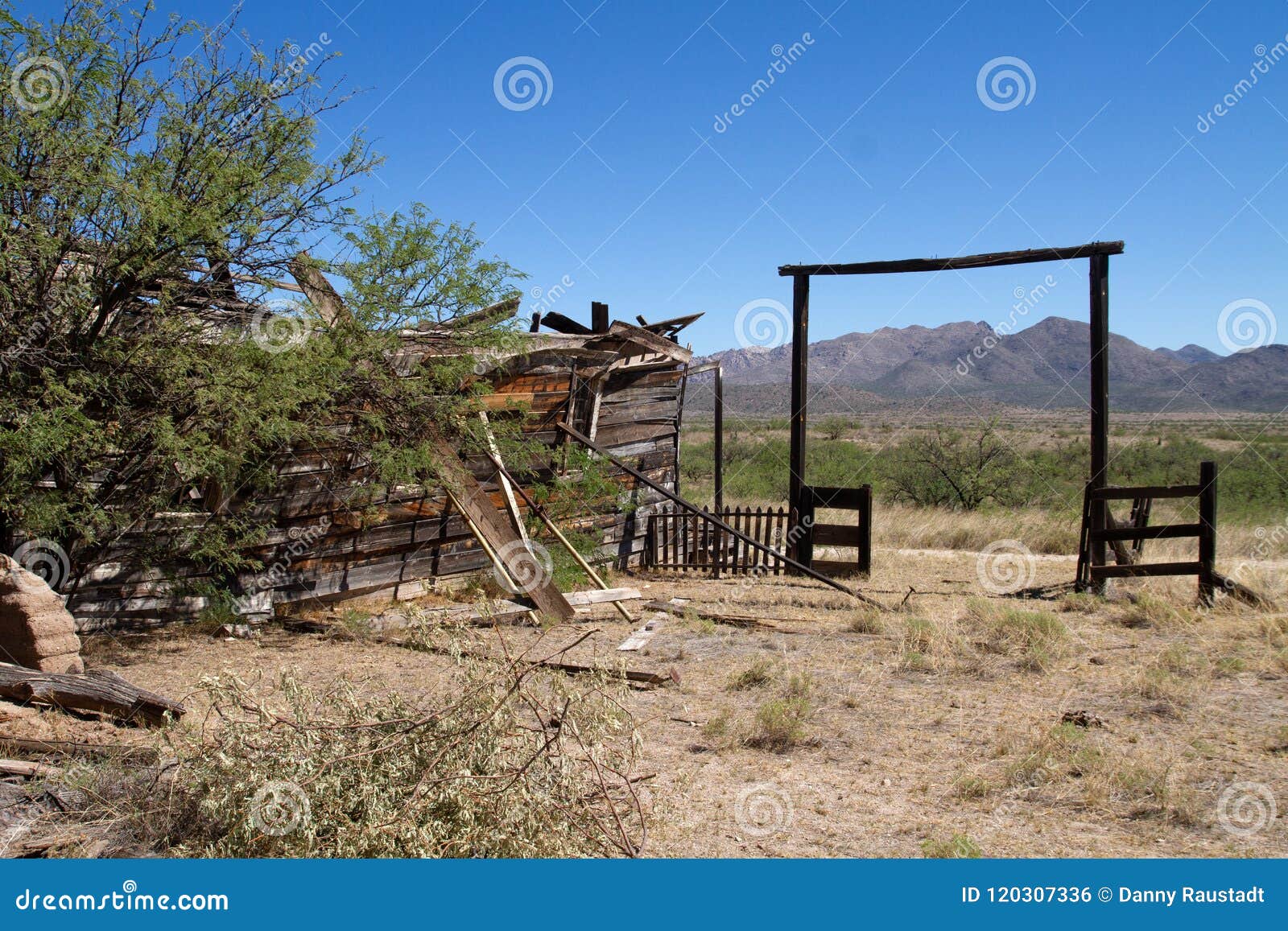 Old Wild West Town Movie Set In Mescal, Arizona Stock Photo - Image of landmark ...1300 x 957