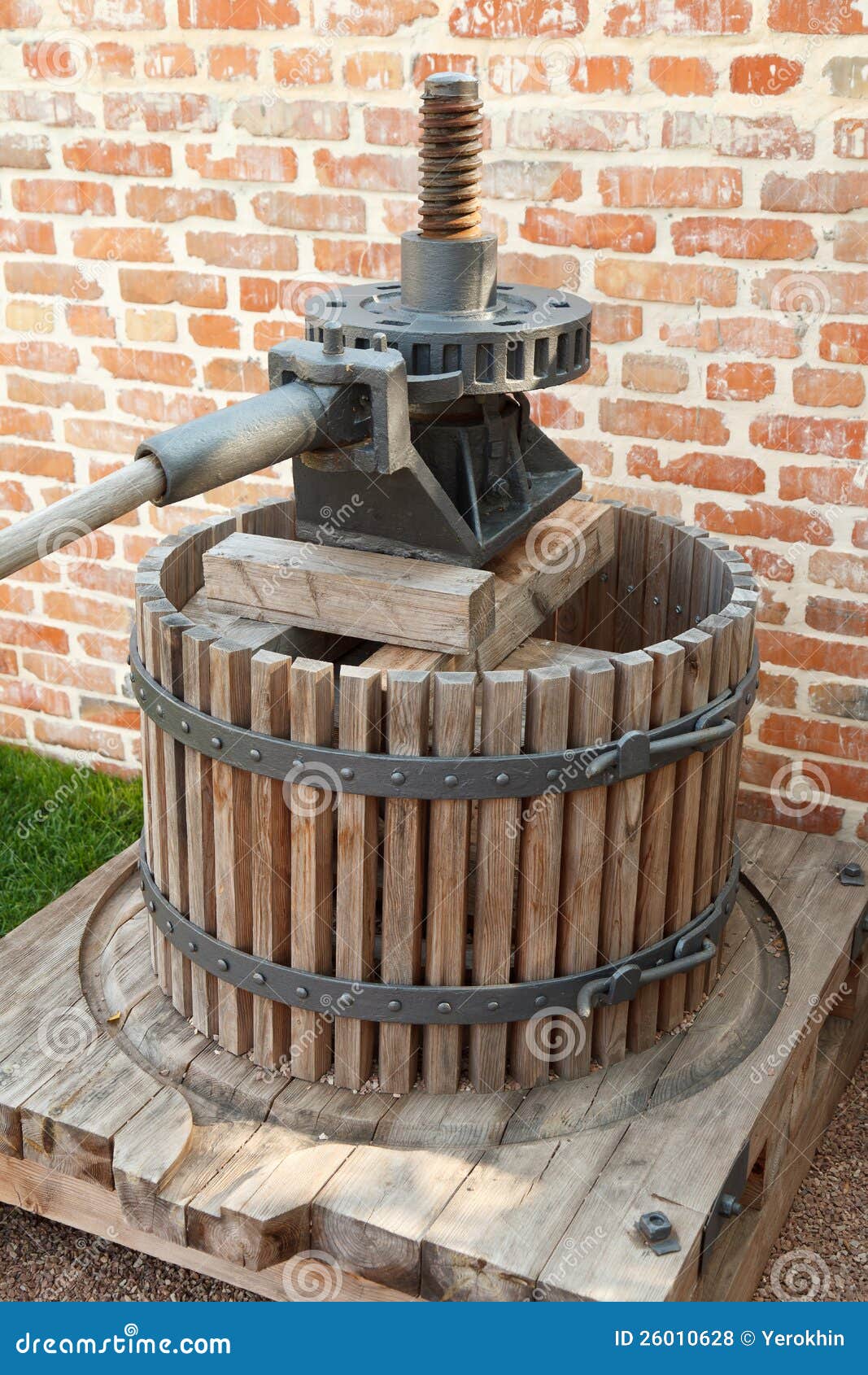 Old wine press stock photo. Image of outdoors, machine 26010628