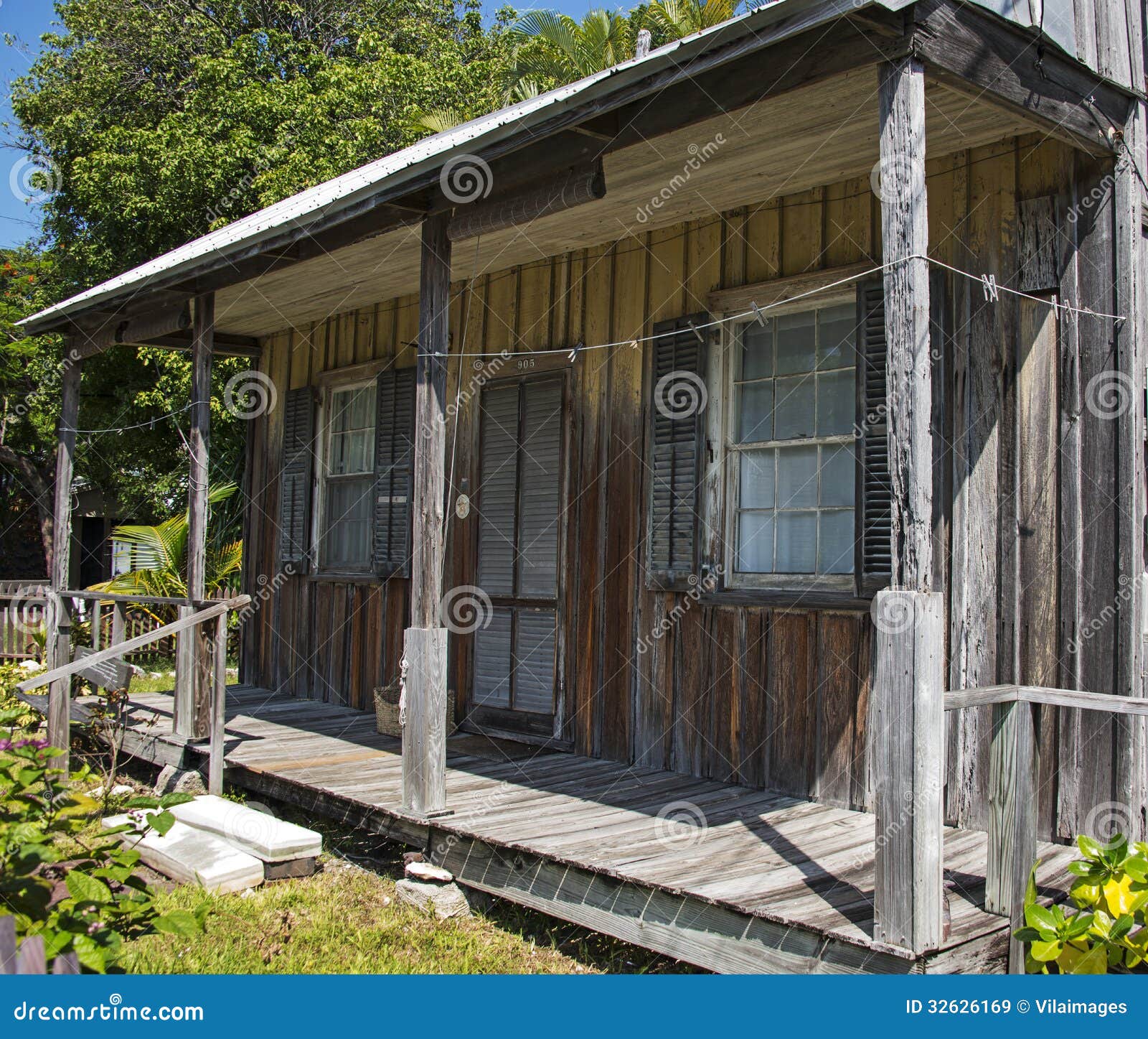 Old wood house stock image. Image of cracked, entrance 32626169