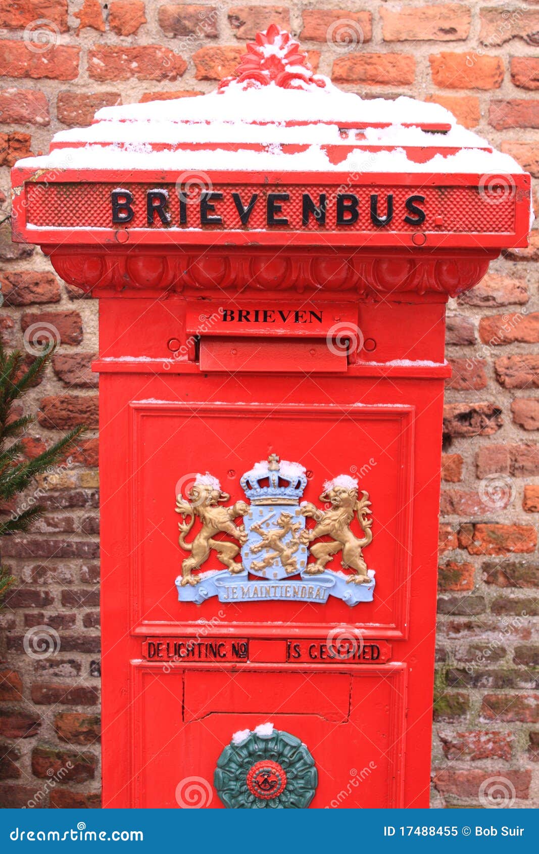 oldfashioned red dutch letterbox