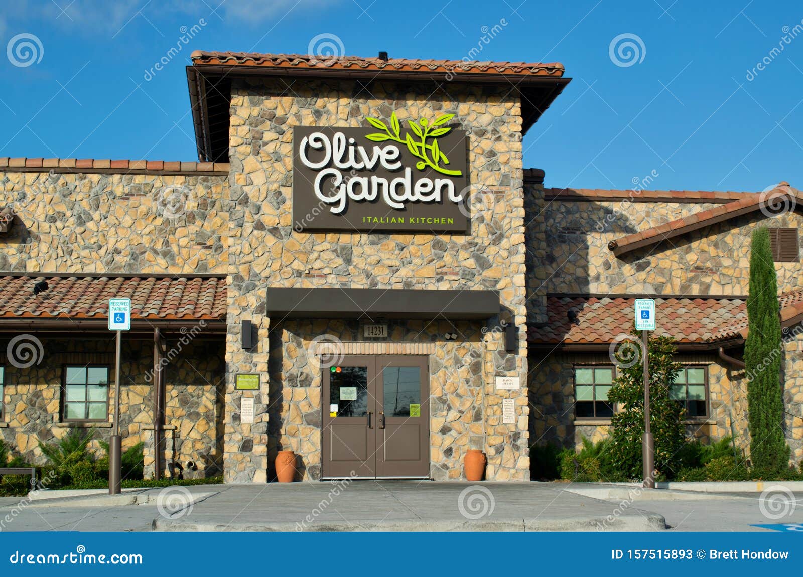 Olive Garden Main Entrance In Humble Texas Editorial Stock Photo Image Of Establishment Editorial 157515893