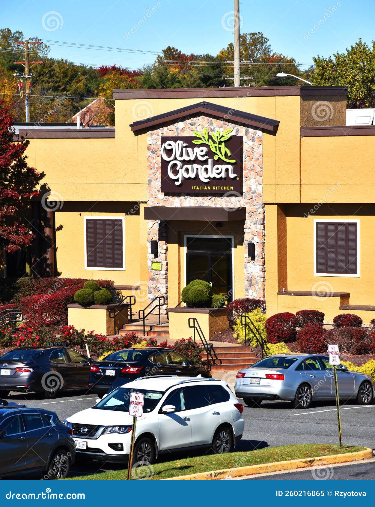 Olive Garden Restaurant Editorial Image Image Of Drink 260216065 olive-garden-restaurant-editorial-image-image-of-drink-260216065