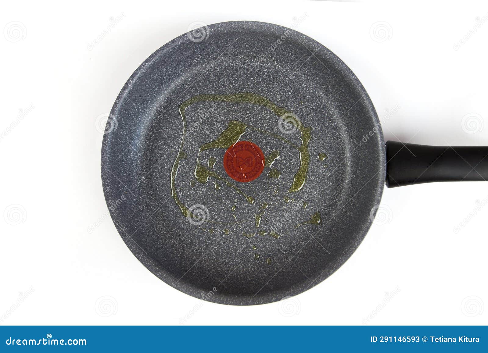 Olive Oil in a Black Frying Pan Stock Image Image of light, fluid
