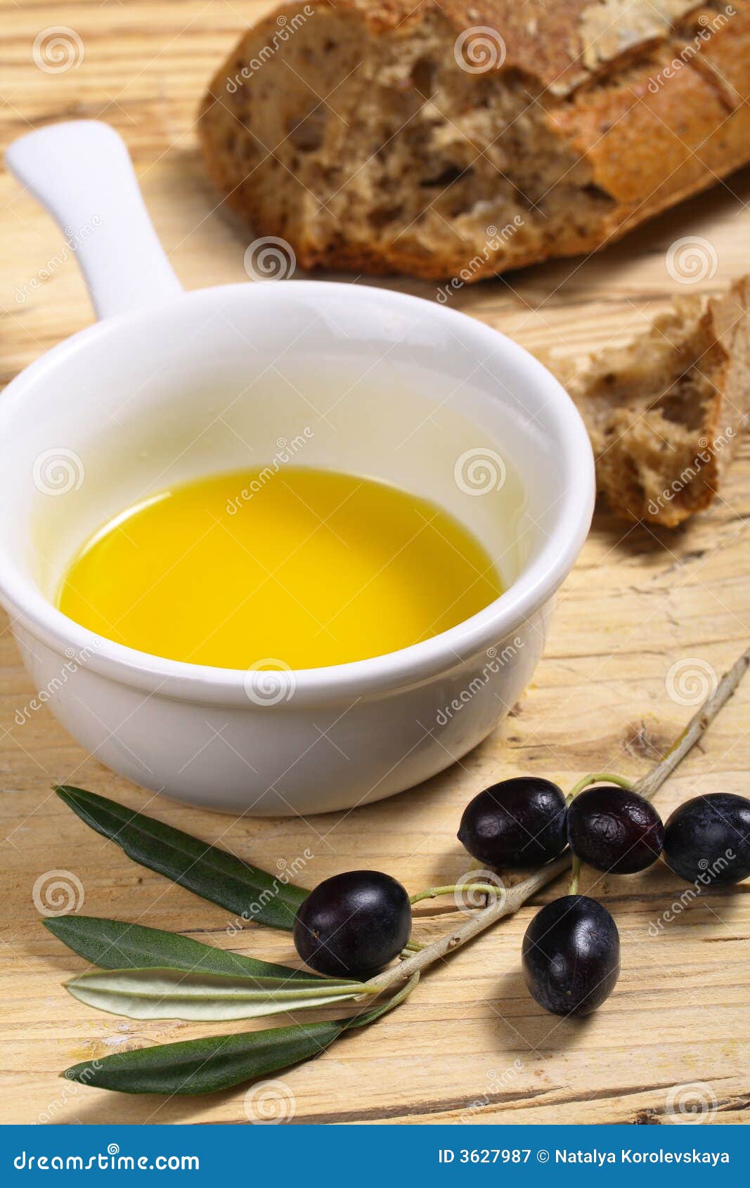 Olive oil and bread stock image. Image of color, diet 3627987