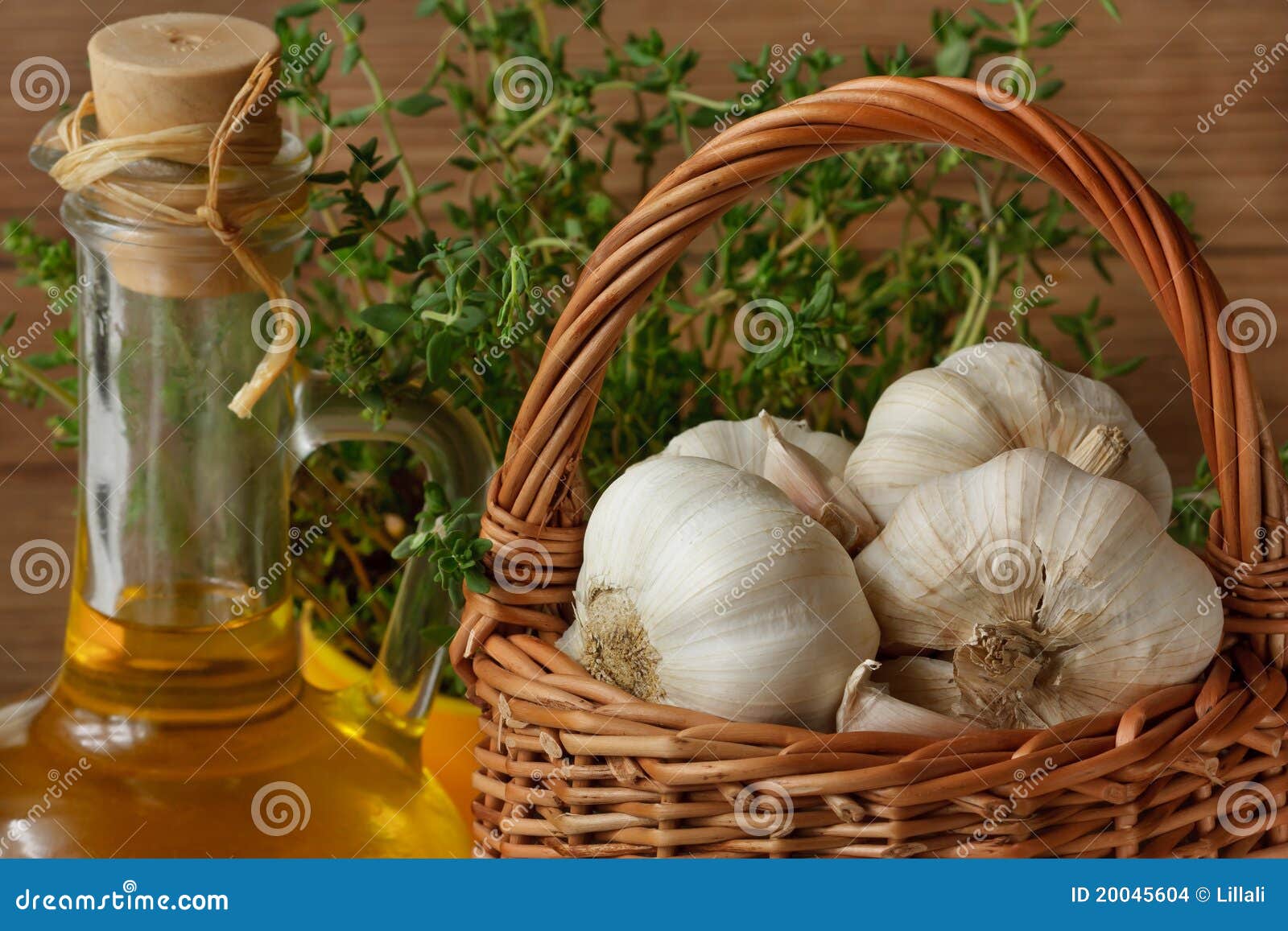 Olive oil and garlic. stock photo. Image of dieting, vitamin 20045604