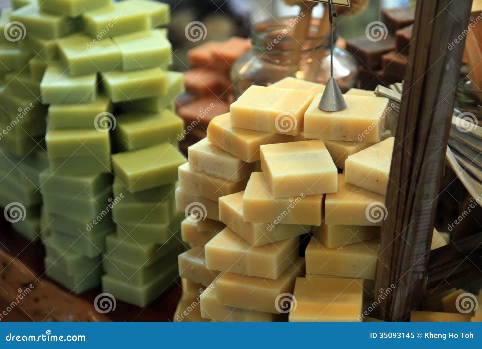 Olive Oil Soap Bars imagen de archivo. Imagen de mano 35093145