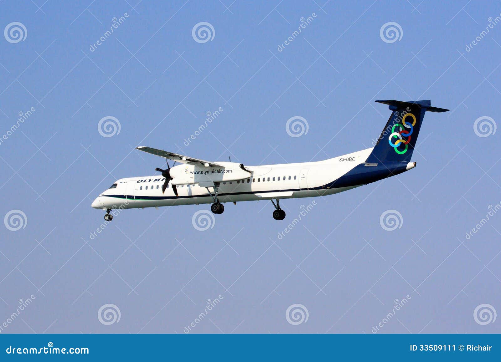 Olympic Air Q400 on Approach Editorial Photo - Image arrive, dash: 33509111