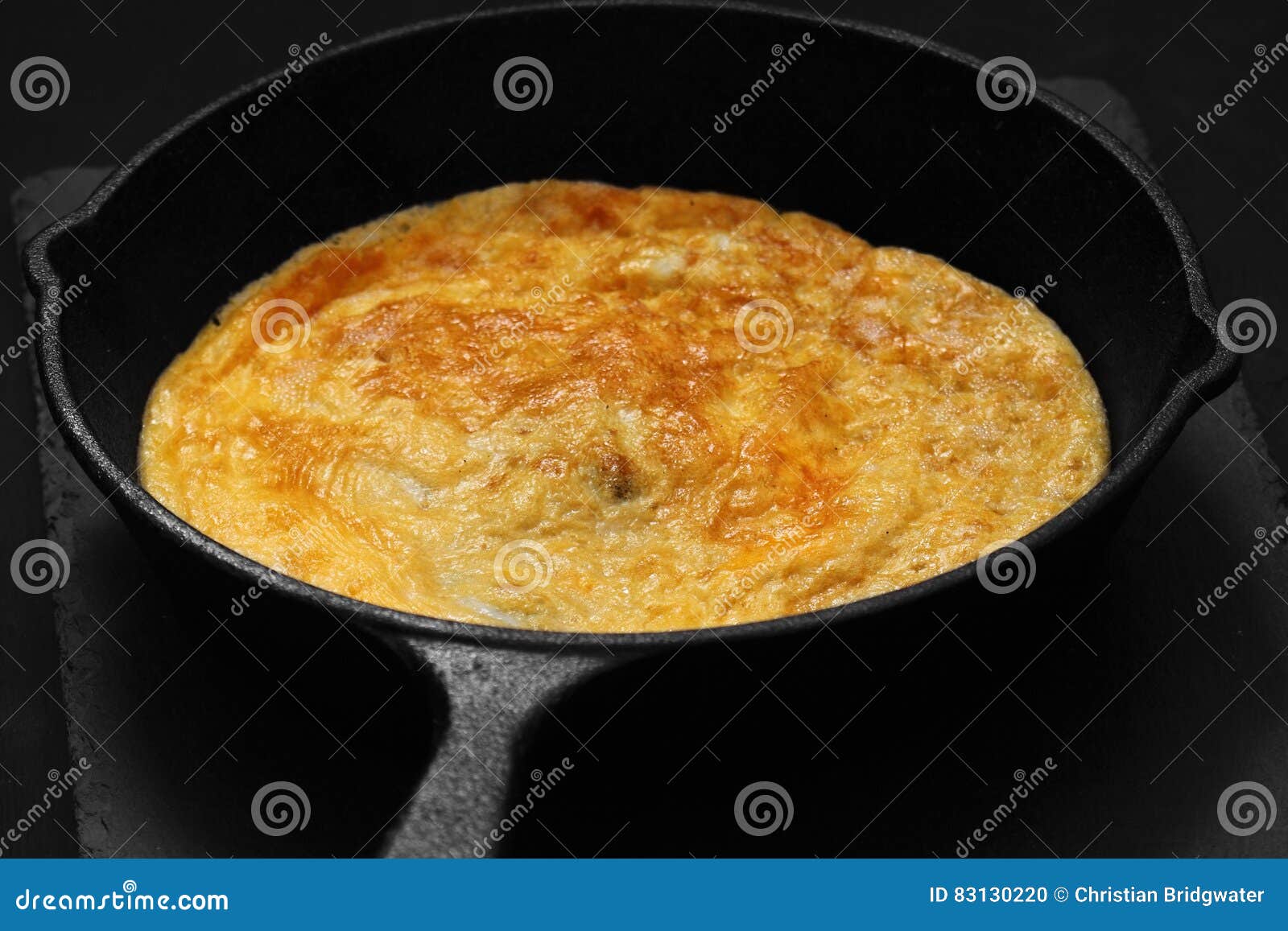 omelette in a cast iron frying pan