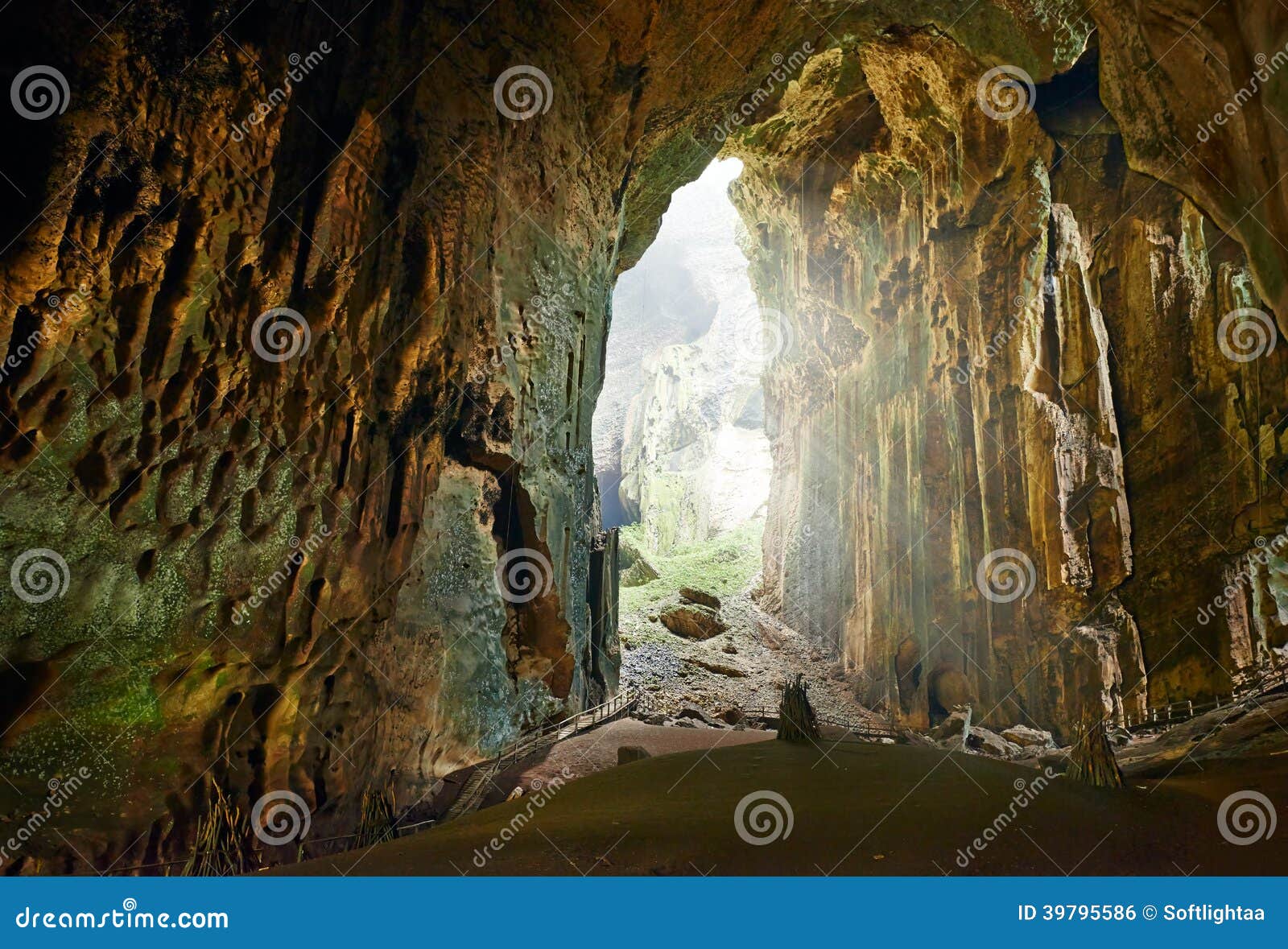 one of the most beautiful caves of borneo gomantong.malaysia
