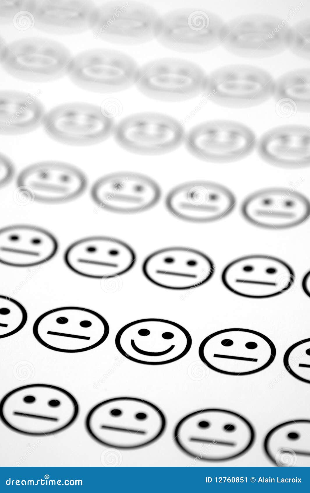 Single eye happy face emoticon Stock Photo - Alamy