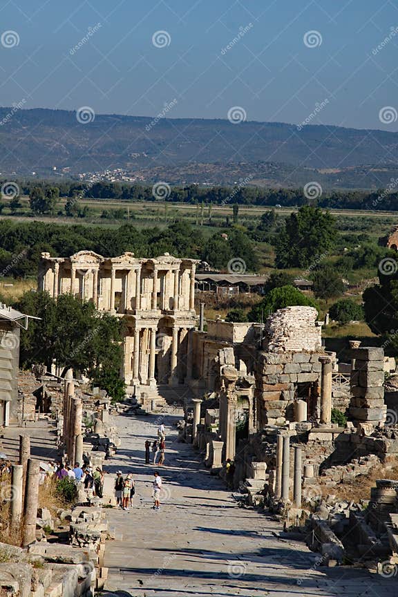 Curetes Street, Ephesus editorial photo. Image of earthquakes 209590106