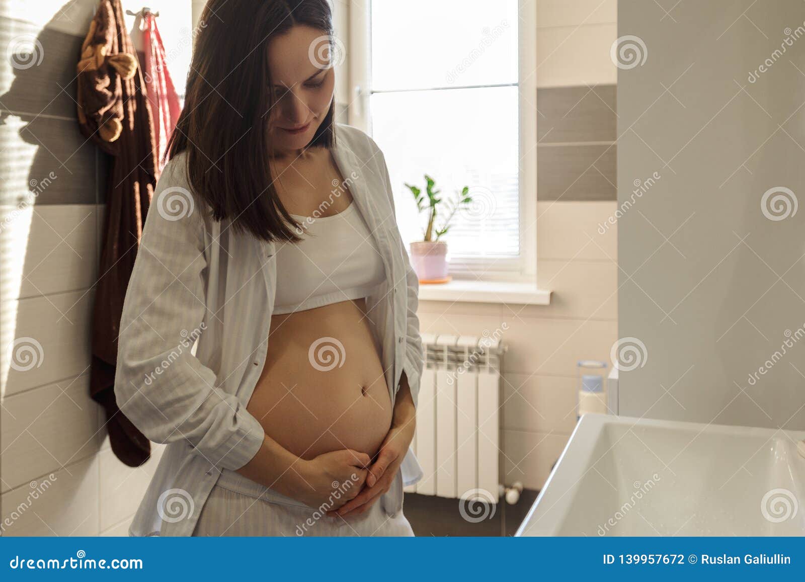 Pregnant Teen Porn Galleries