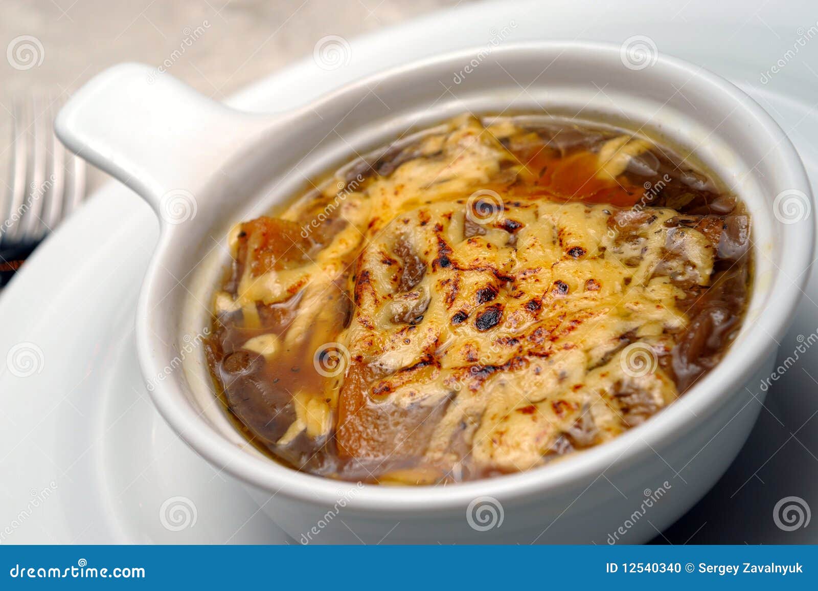 onions soup with fua-gra and cheese