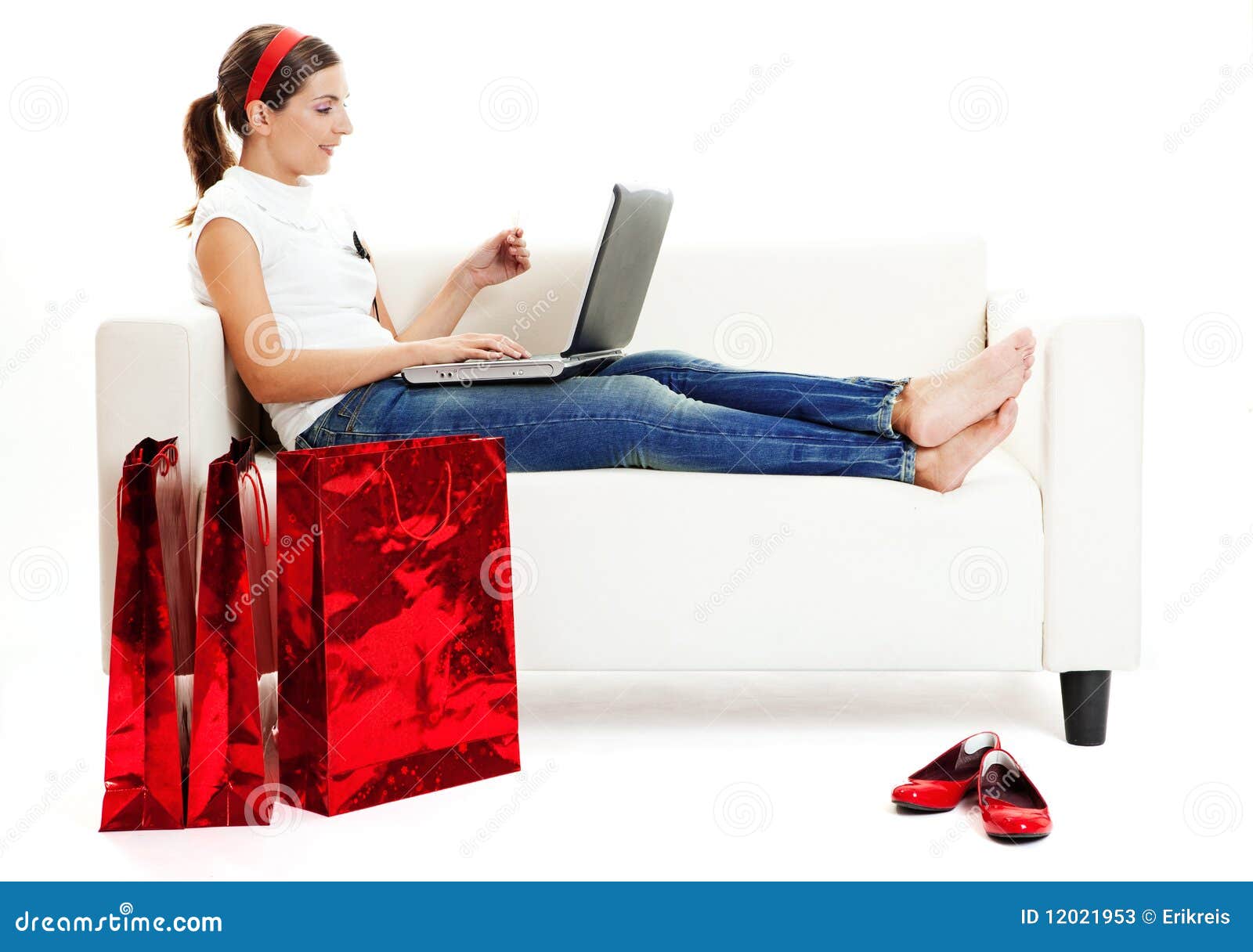 online-shopping-12021953.jpg