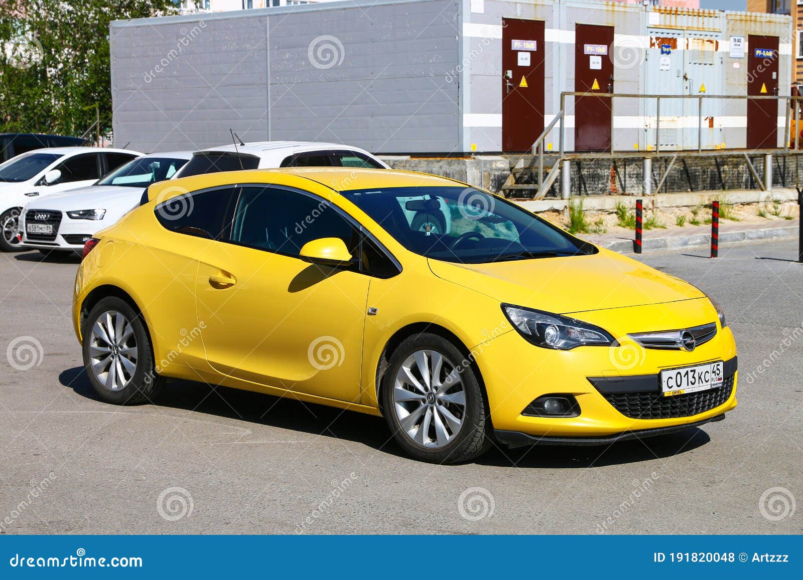 Opel astra j gtc foto de archivo editorial. Imagen de marca