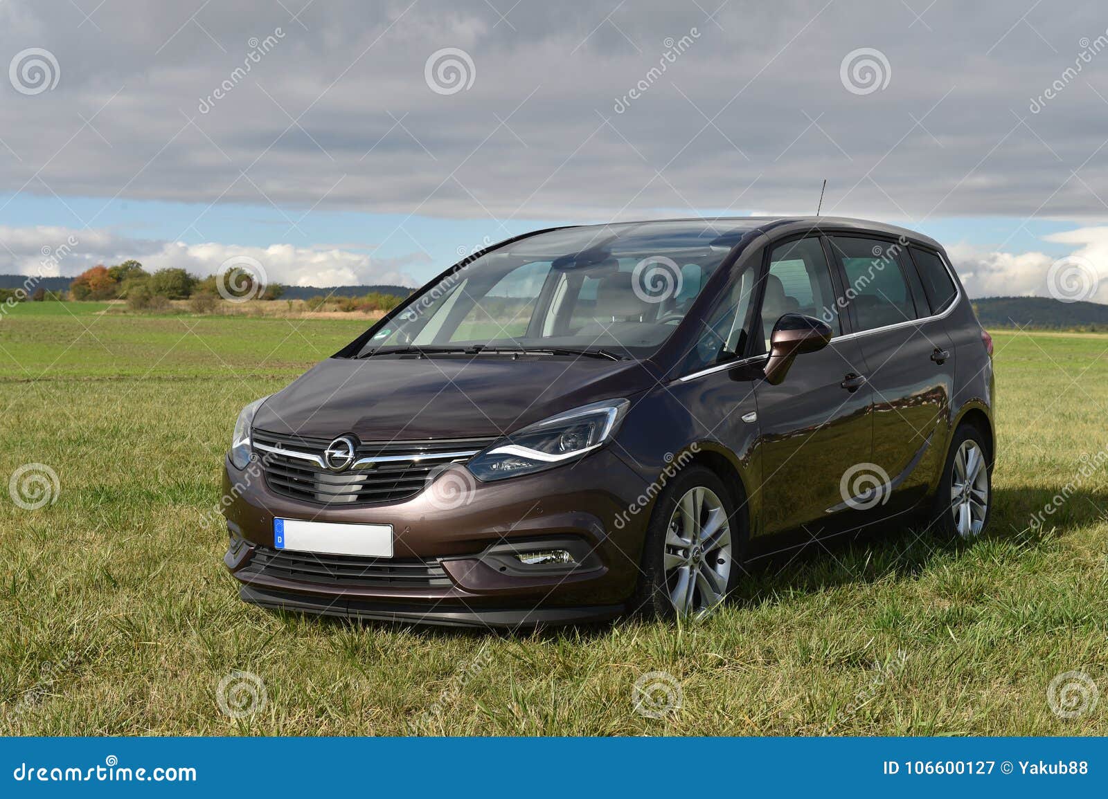 /images/f4/opel-zafira-tourer-c-f