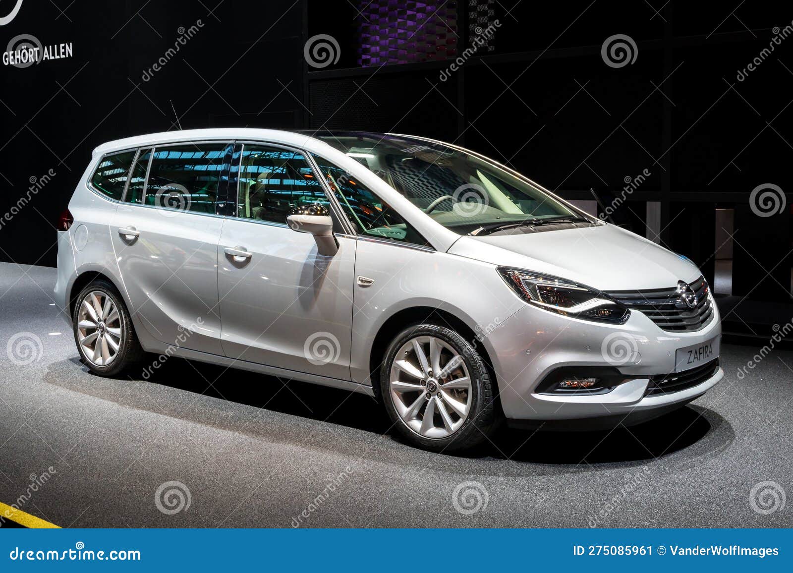 Verouderd maagd Mok Opel Zafira Stock Photos - Free & Royalty-Free Stock Photos from Dreamstime