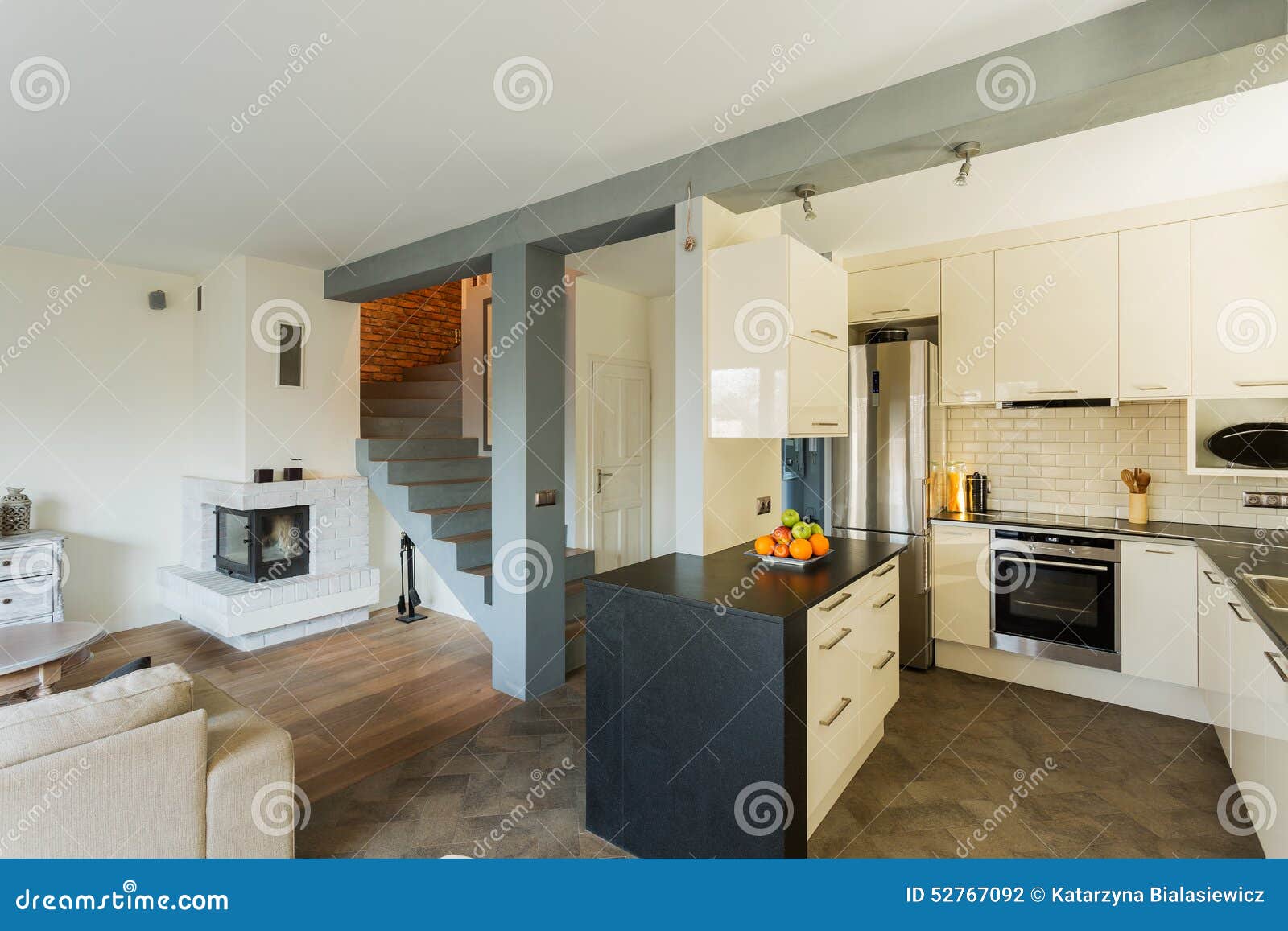 Open keuken en woonkamer stock foto afbeelding: 52767092