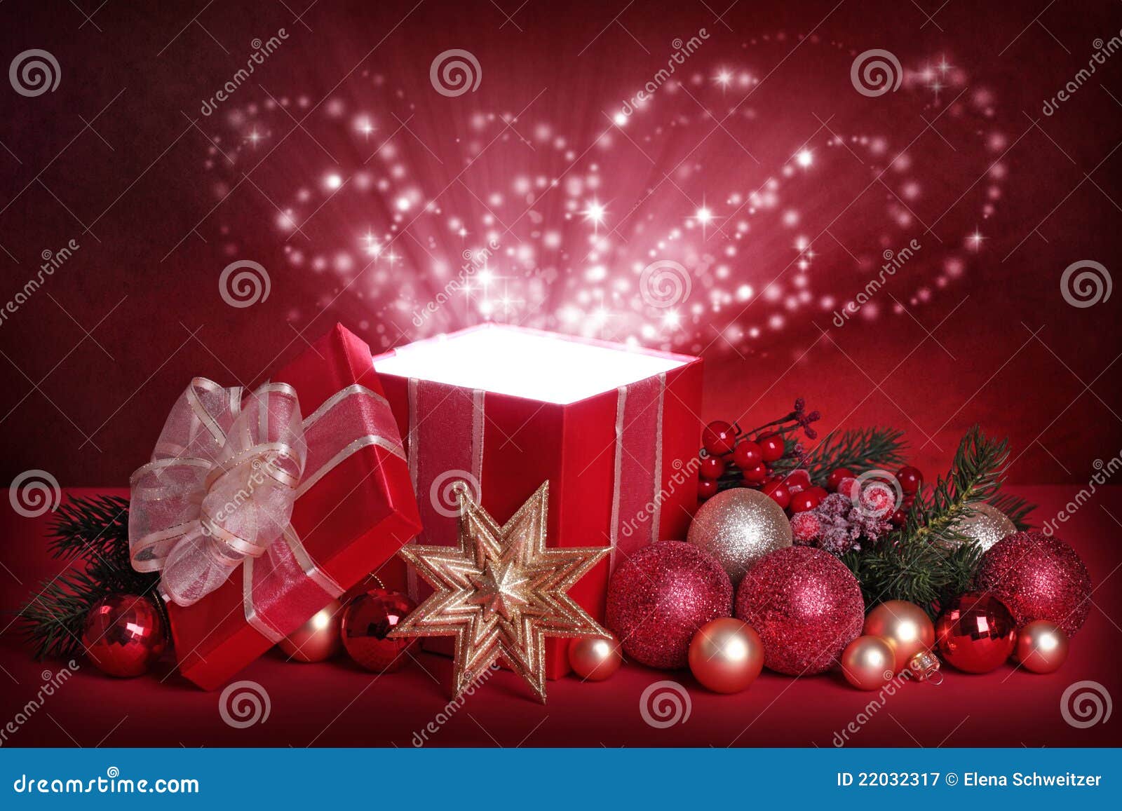 Open Magic Gift Box Royalty Free Stock Photography - Image: 22032317