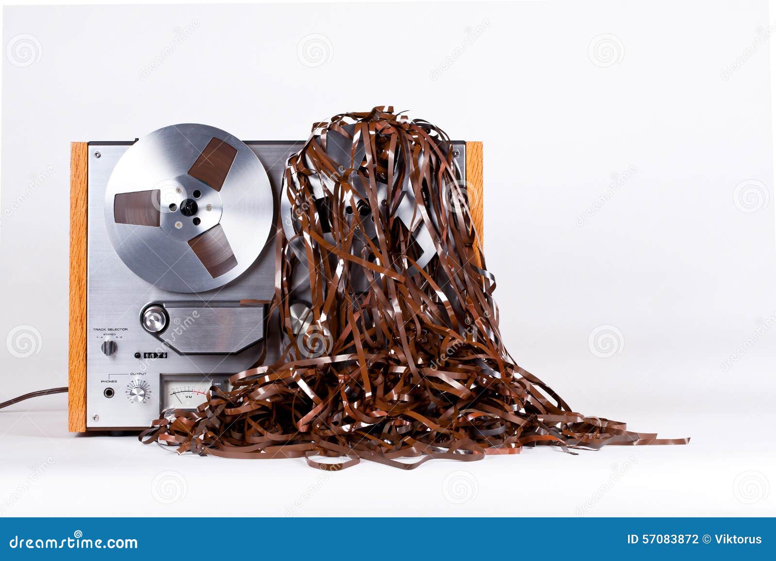 Open Reel Tape Deck Recorder Player with Messy Entangled Tape Stock Photo -  Image of archive, reel: 57083872