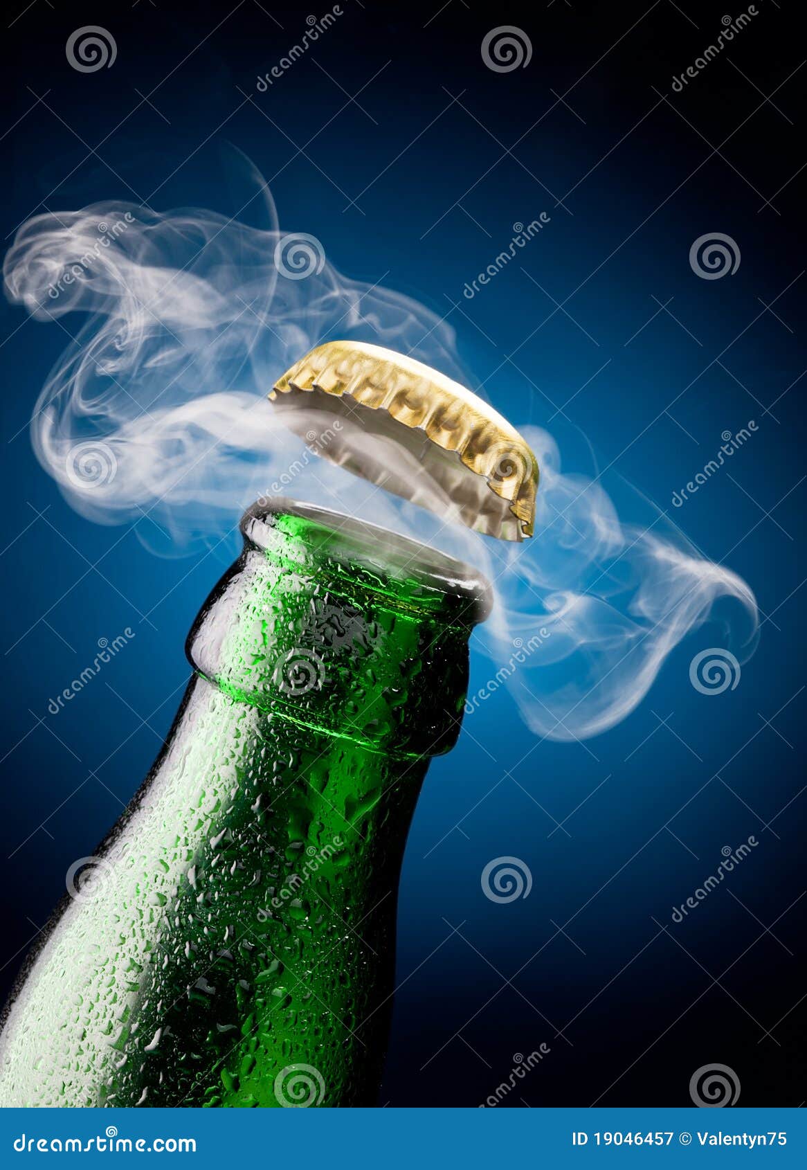 Opening of beer cap stock image. Image of bottle, lager 19046457