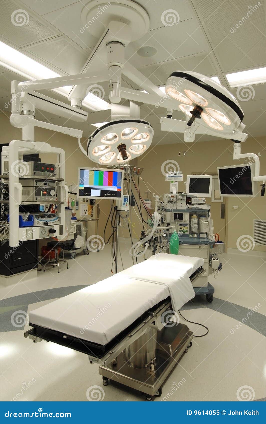 Operating Room Royalty Free Stock Photo - Image: 9614055