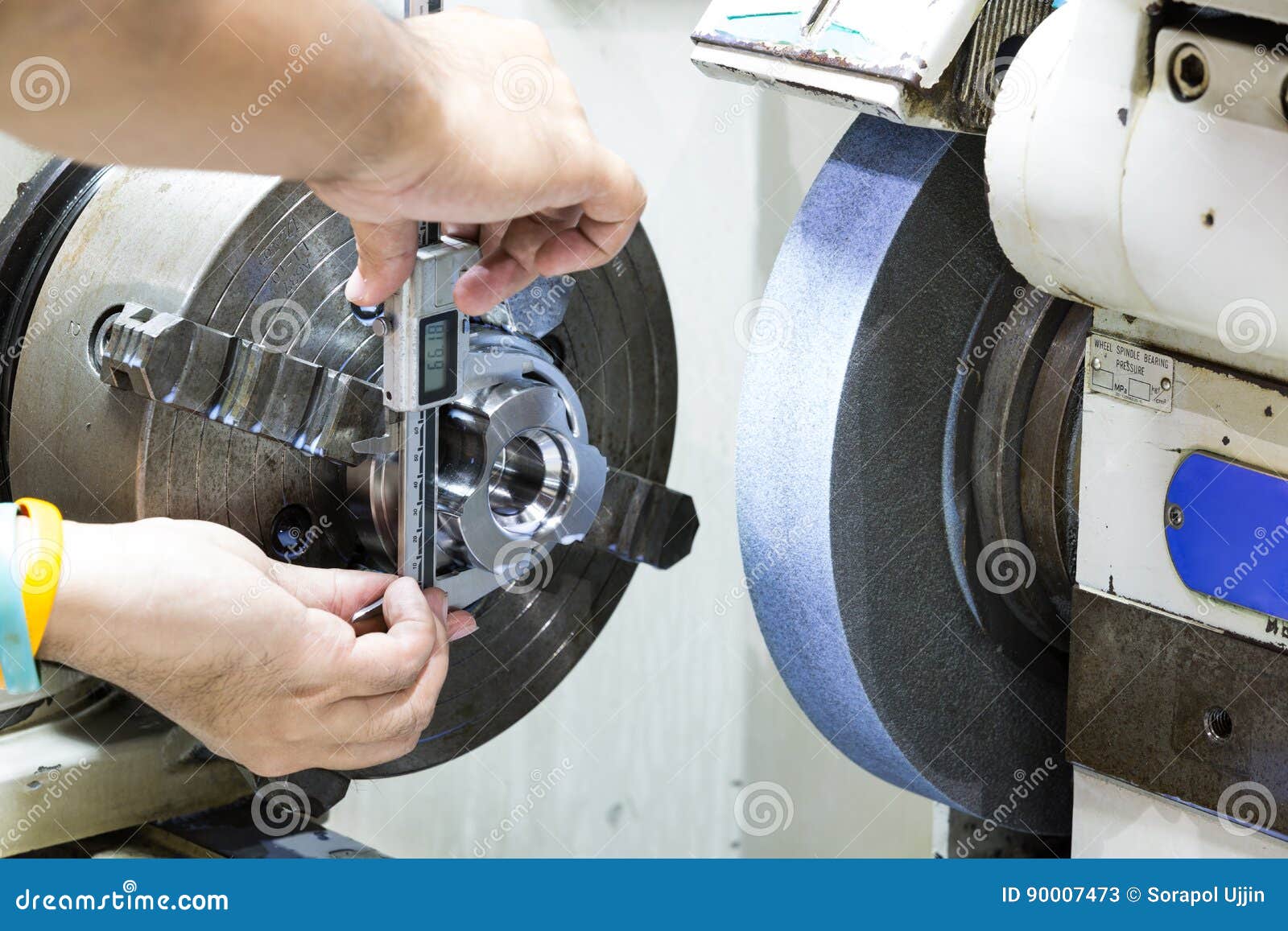 Operator Grinding And Inspection High Precision Automotive Part Stock Image Image Of Outside Machinery 90007473