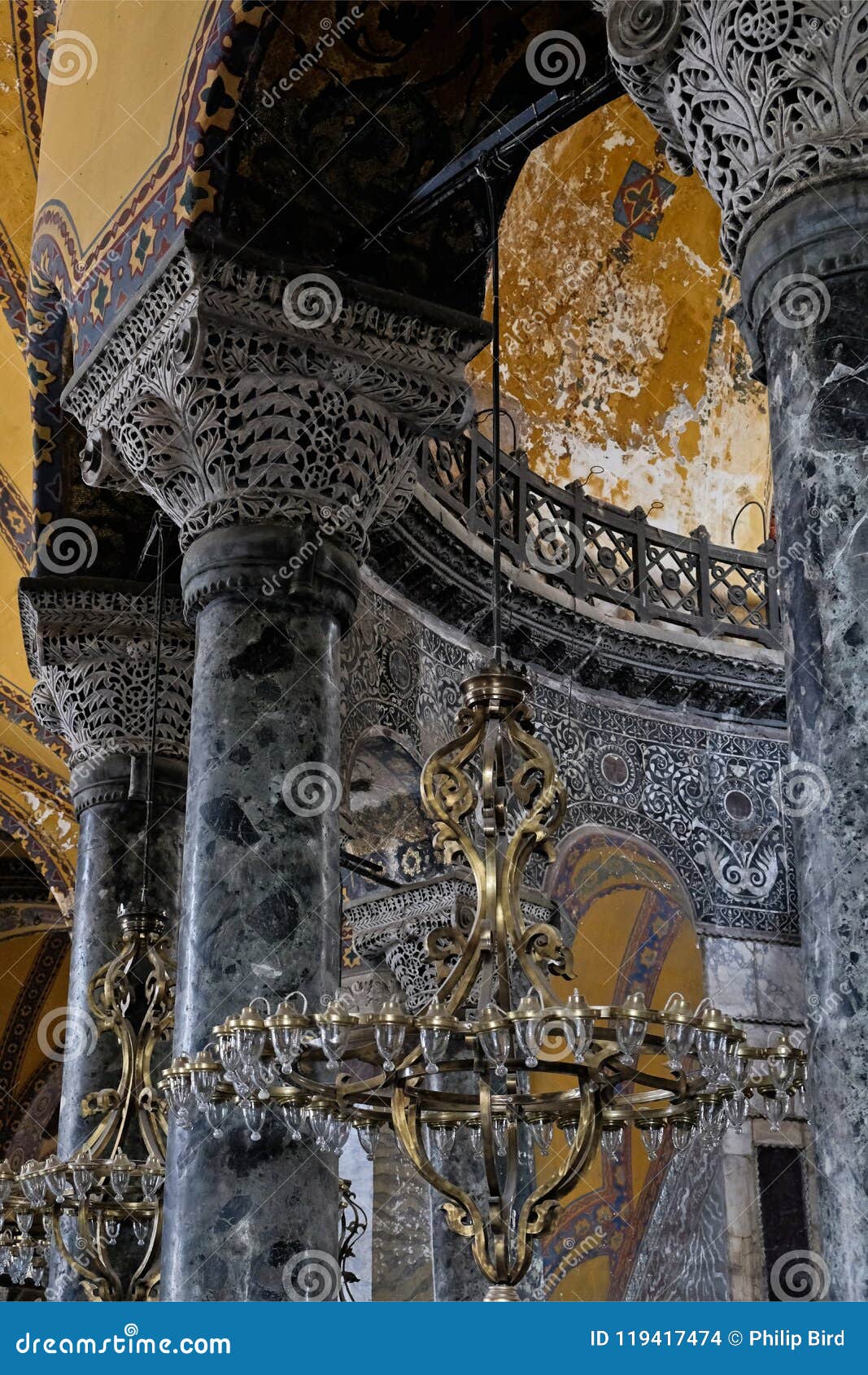 ESTAMBUL, TURQUÍA - 26 DE MAYO: Opinión interior el Hagia Sophia Museum en Estambul Turquía el 26 de mayo de 2018